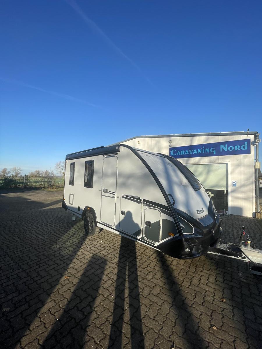 Knaus Sport & Fun BLACK SELECTION 480 QL Bugbett Dusch