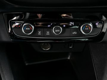 Opel Corsa F e Elegance Fahrerassistenz-Paket Kamera