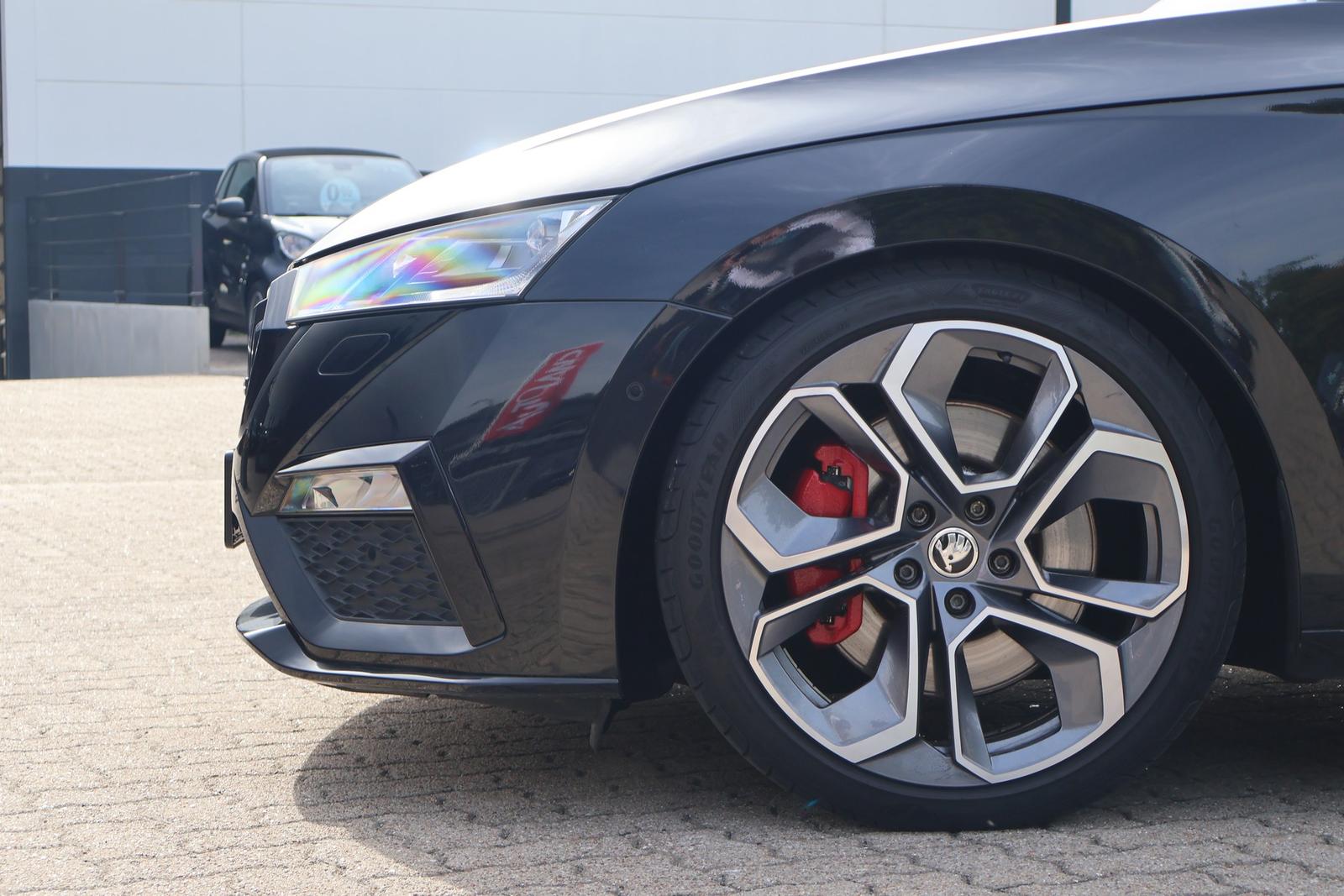 Skoda Octavia Combi 2.0 RS DSG LED Navi Sitzheizung
