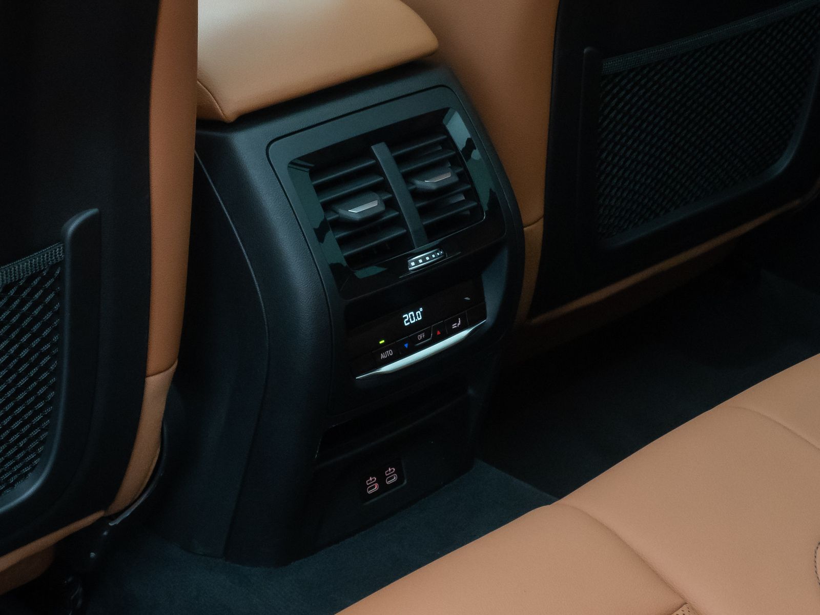 Fahrzeugabbildung BMW X3 M40d Panorama Kamera DAB H/K AHK Komfort 20"