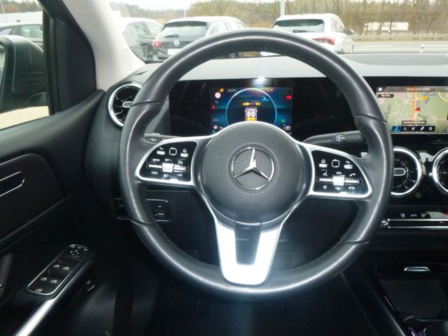 Fahrzeugabbildung Mercedes-Benz B 180 >AUT/AHK/NAV/KAM/PDC/LED<