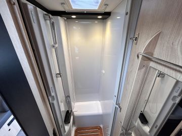 Sunlight Adventure T 67 Combi 6E SAT TV HUBBETT LED