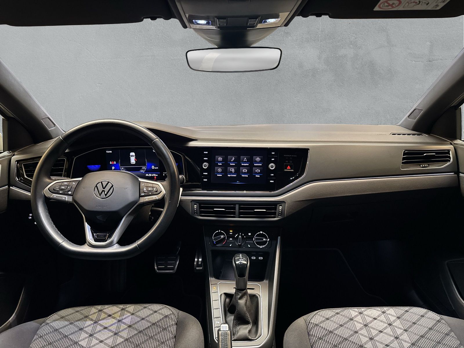 Fahrzeugabbildung Volkswagen Polo 1.0 TSI R-Line PDC SHZ LED digitalCP