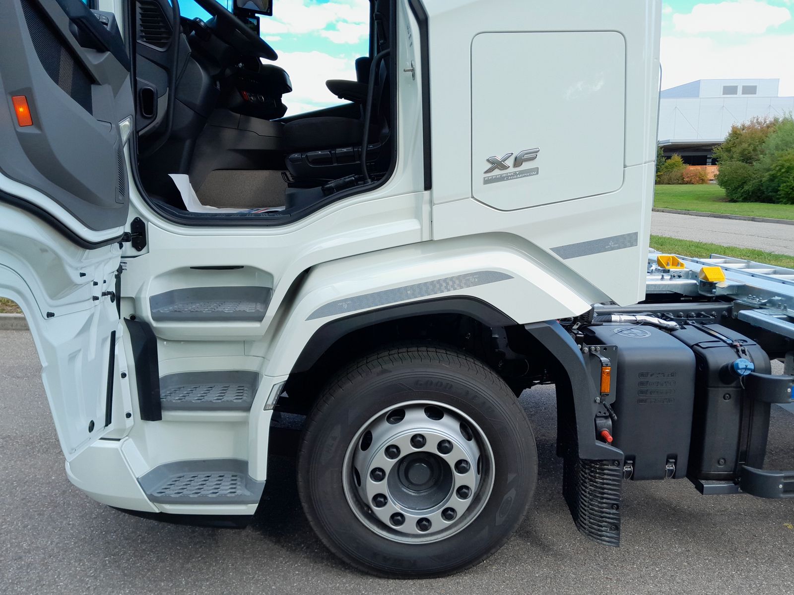 Fahrzeugabbildung DAF FAN XF 480 NGD Multiwechsler 1020-1320