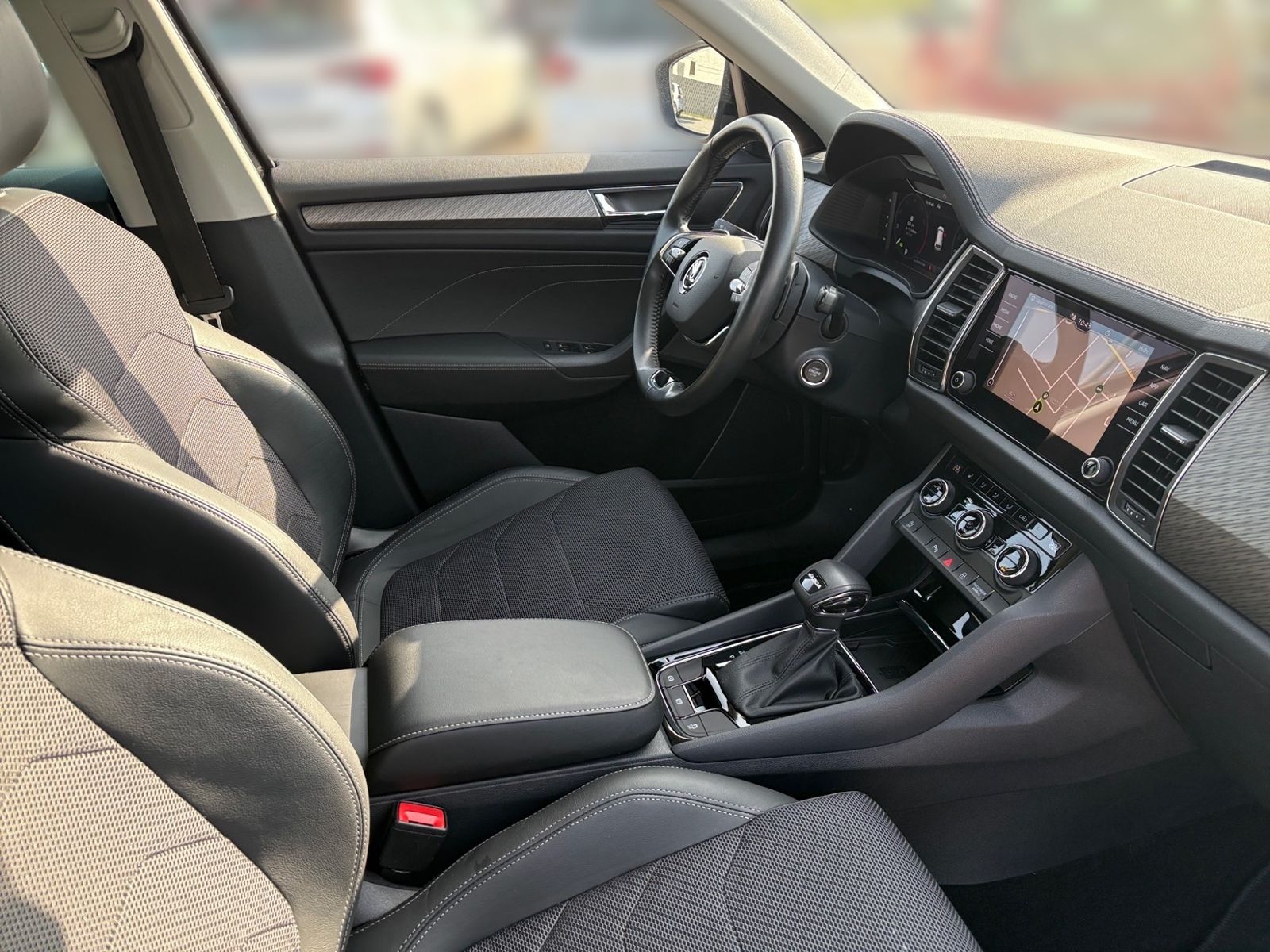 Skoda Kodiaq 1.5 TSI DSG STYLE +MATRIX +ACC +STHZ +RKA foto 8
