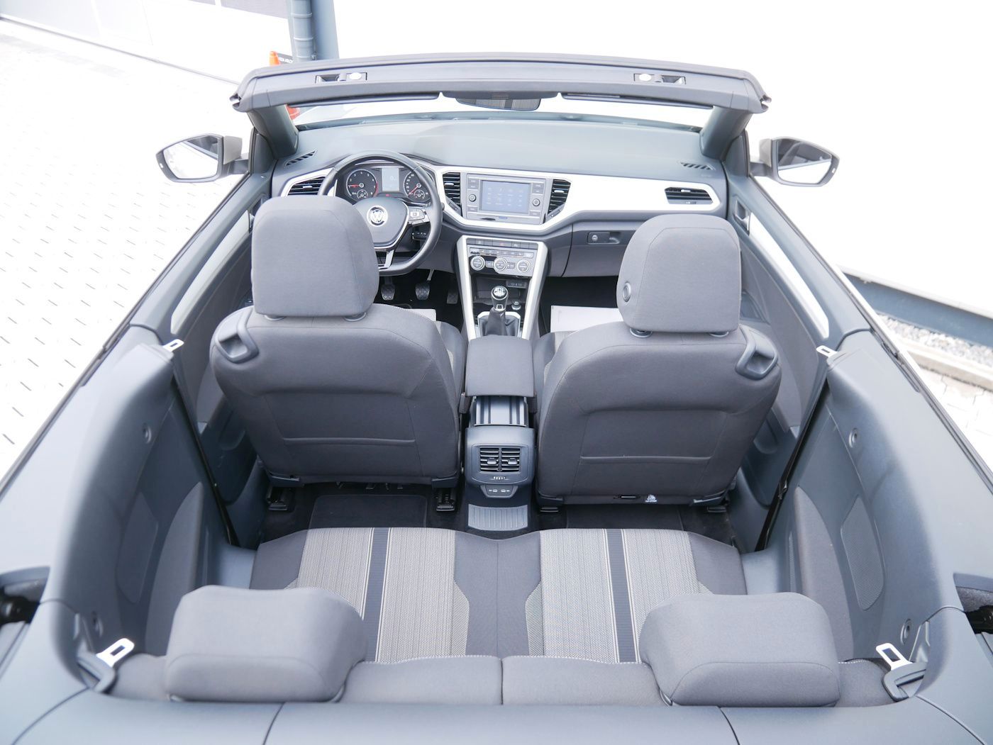 Fahrzeugabbildung Volkswagen T-Roc Cabriolet 1.0 Style AHK ACC SHZ Klimaautom