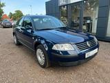 Volkswagen Passat 2.0 Comfortline*TÜV & Service NEU*AHK* - gebrauchte VW Passat aus dem Jahr 2001