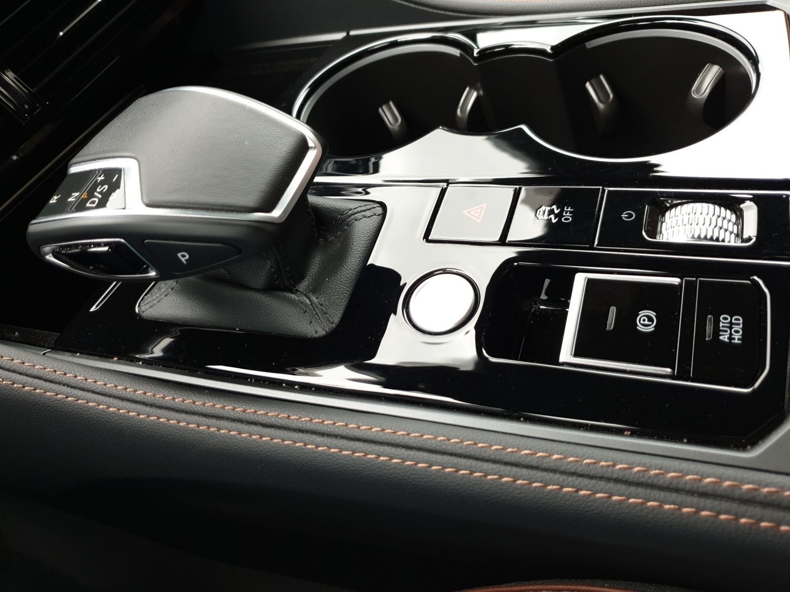 Volkswagen Touareg - Bild 12