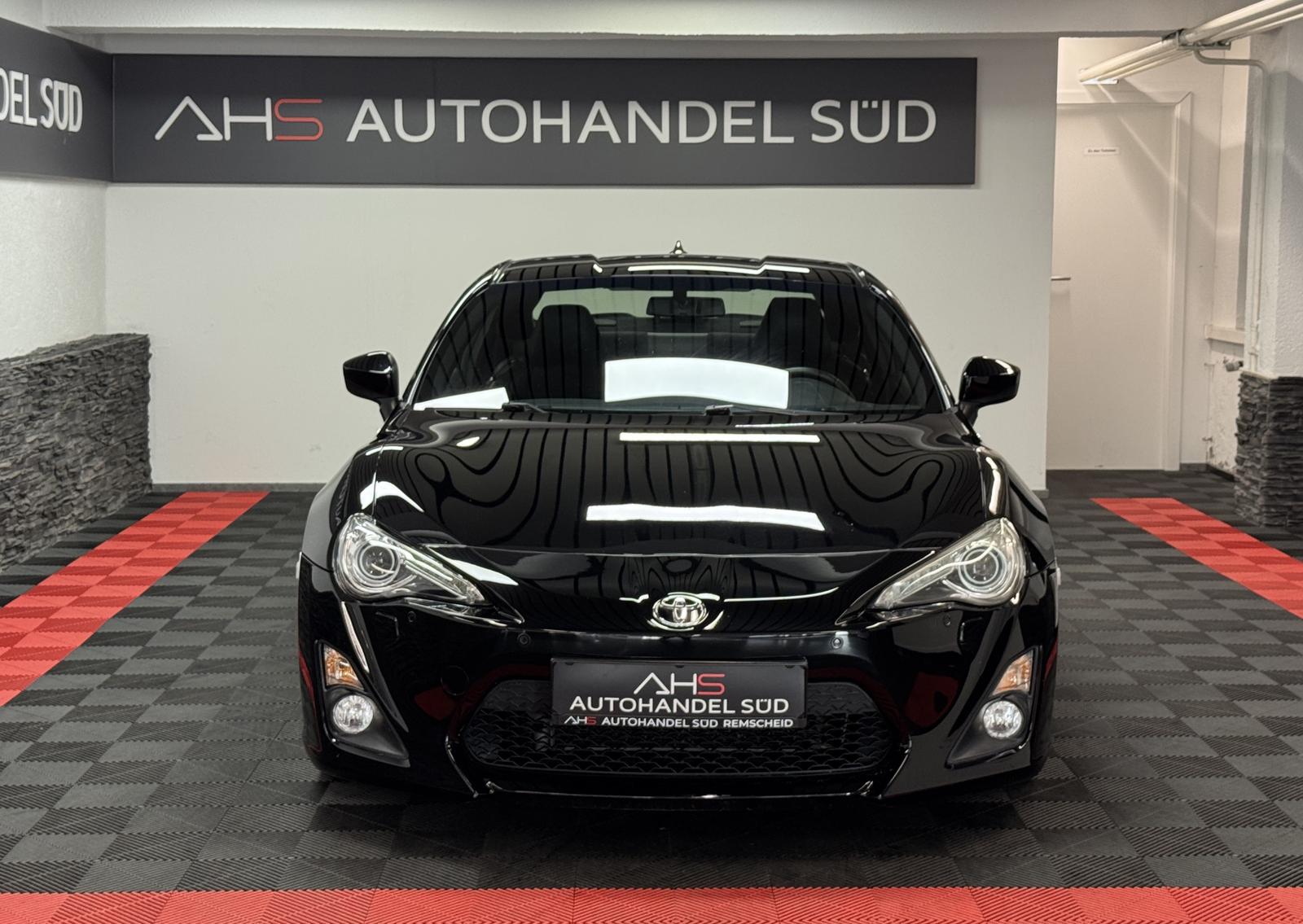 Toyota GT86 2.0 Boxer 200 ch • Propulsion • Boîte manuelle 6 • Xénon • Sièges chauffants • Radars
