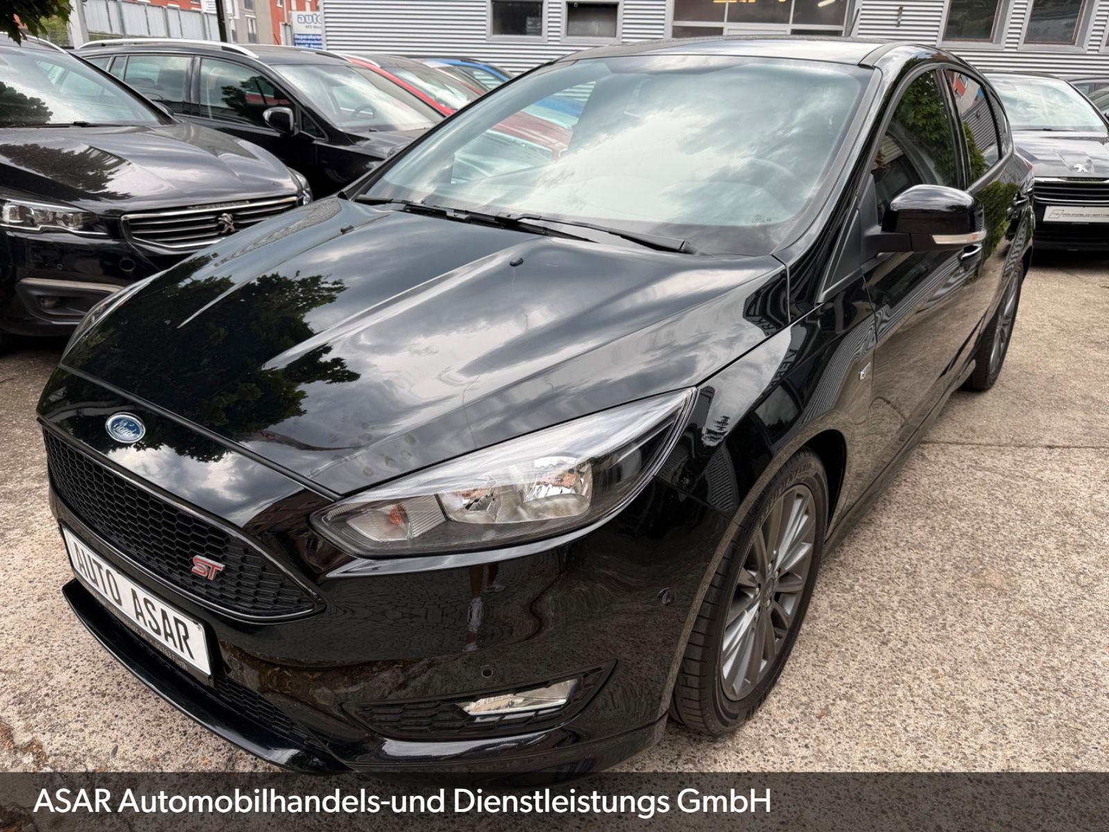 Ford Focus ST-LINE/PDC/ACTIVE PARK ASSIST/