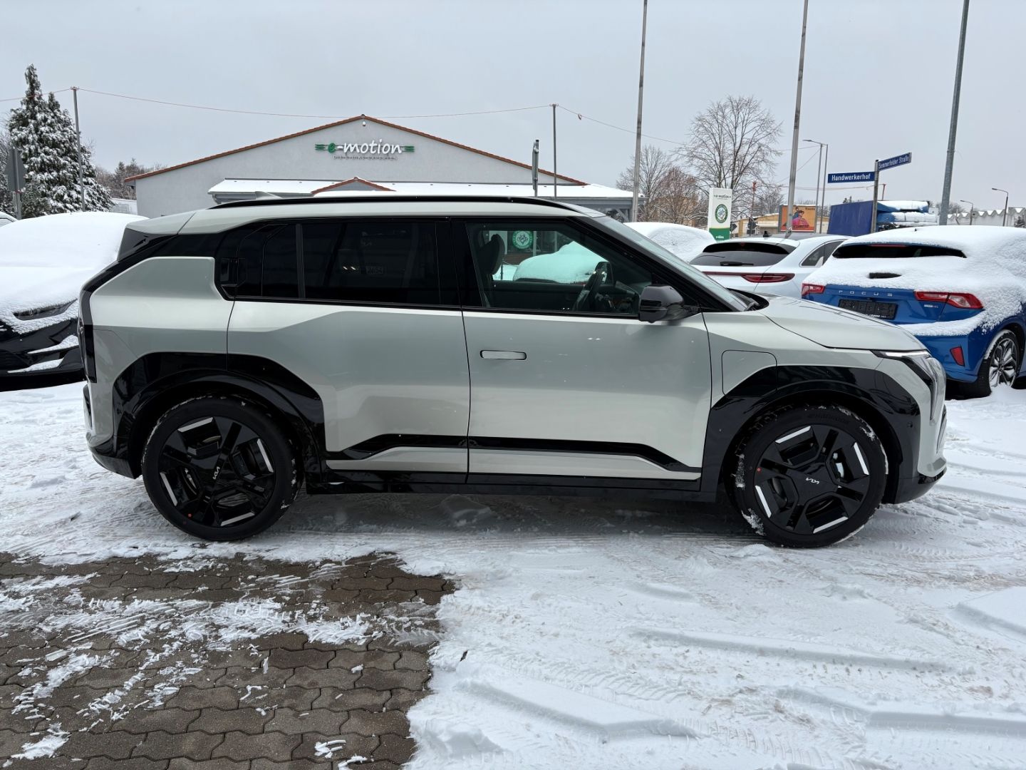 Fahrzeugabbildung Kia EV3 150 kW GT-line HUD Navi Leder Digitales Cock