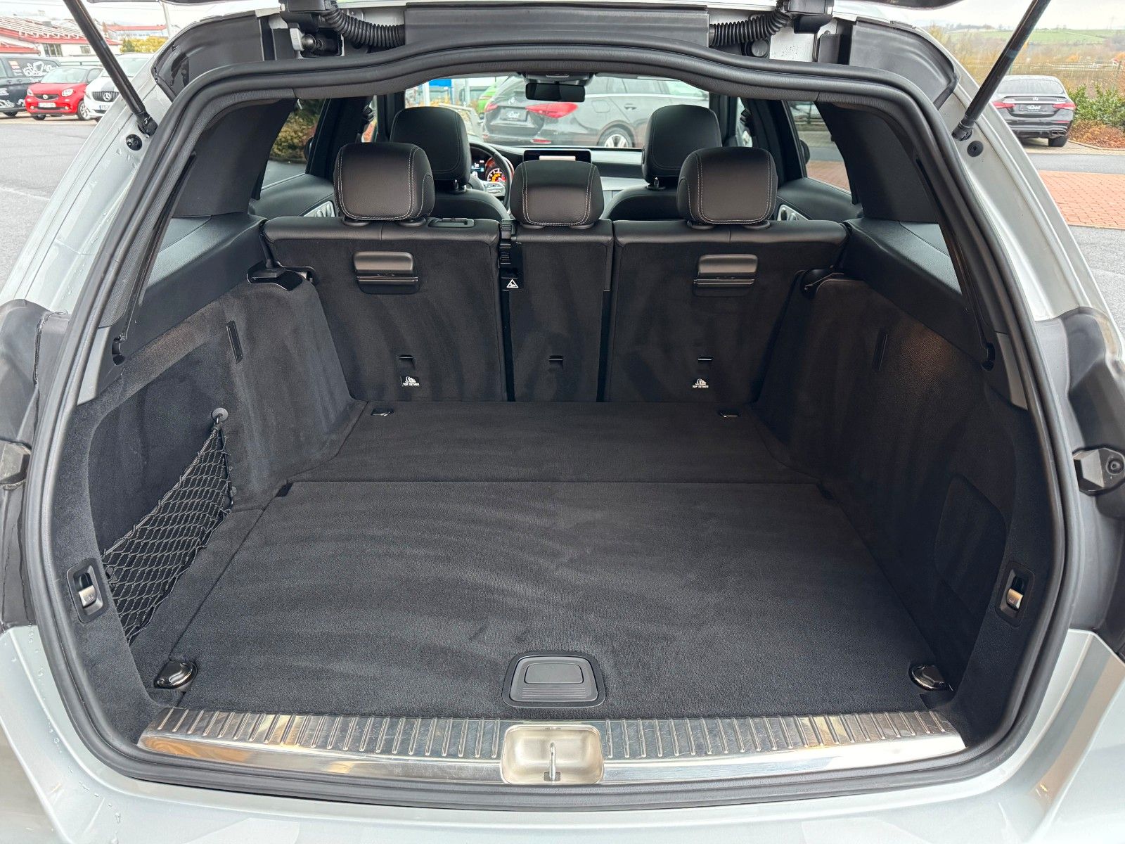 Fahrzeugabbildung Mercedes-Benz C 63 AMG T Pano+Burmester+Distr+Memory+RFK