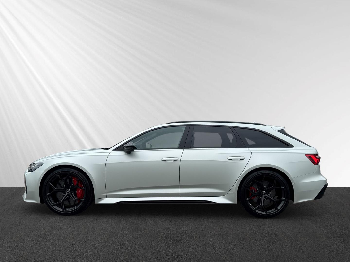 Audi RS6 Avant performance 360°+B&O Adv+Keramik+Sthz