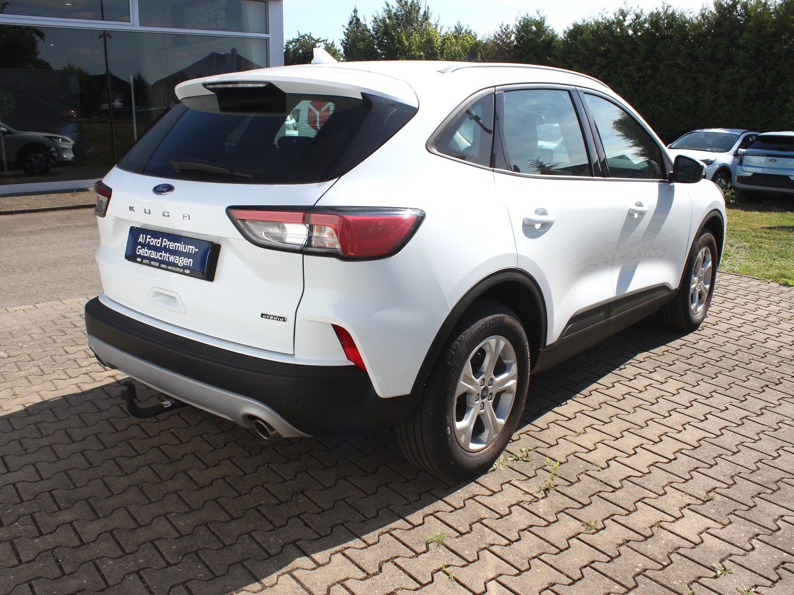 Fahrzeugabbildung Ford Kuga Plug-In Hybrid Cool & Connect 2,5 Duratec