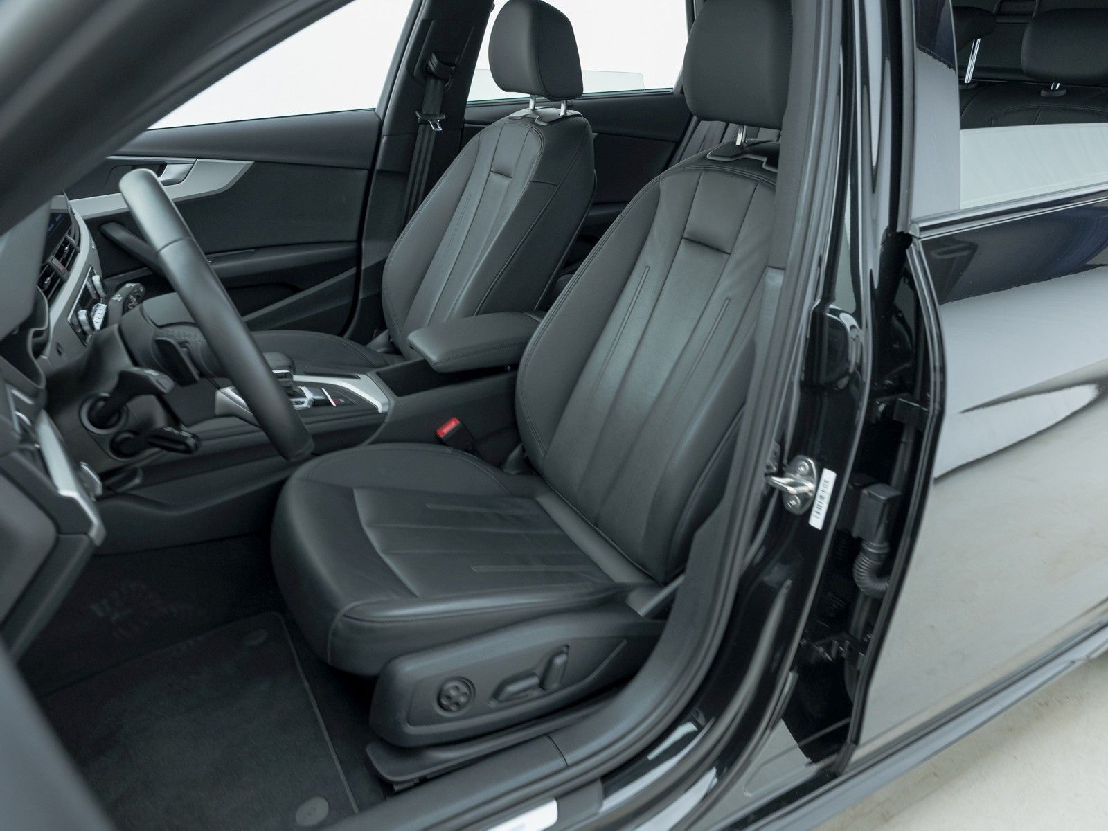 Audi A4 - Bild 12
