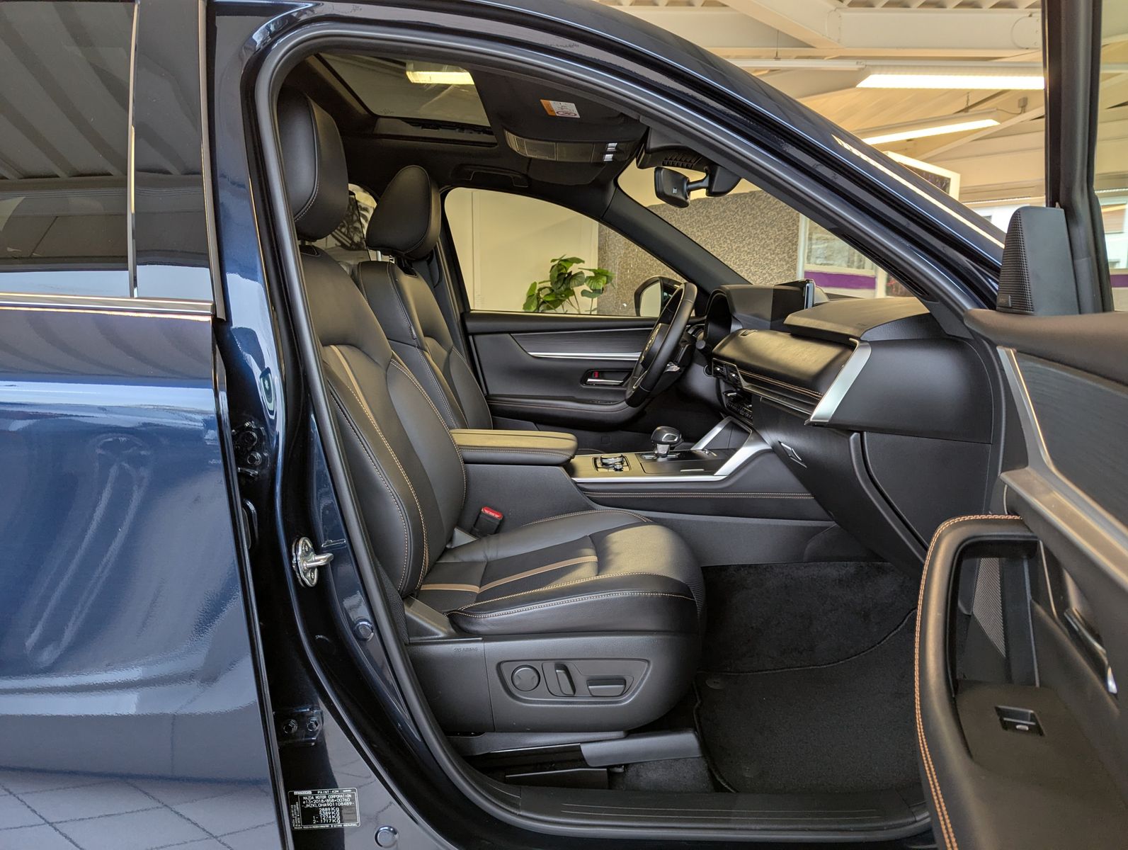 MAZDA CX-80 2.5SKYACTIV PHEV 327 HOMURA+ 7-Sitze Pano - Image 22