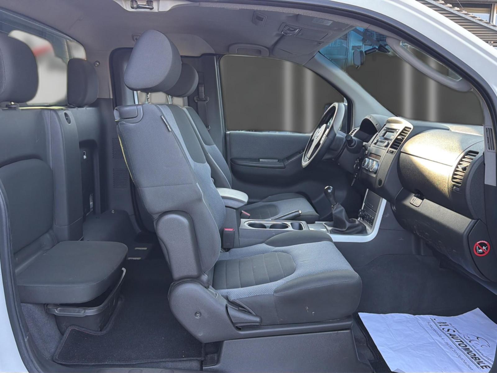 Nissan Navara King Cab SE 4x4 2.5 dCi 190 ch BVM / Attelage / Sièges chauffants / Régulateur de vitesse / 1ère main