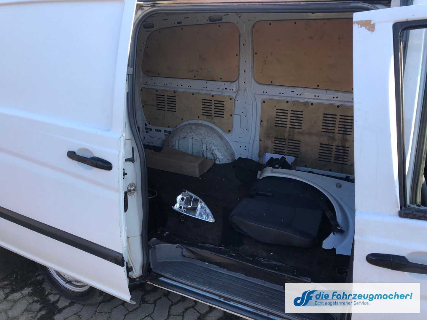 Fahrzeugabbildung Mercedes-Benz Vito Kasten 111 CDI lang DPF TOTALSCHADEN