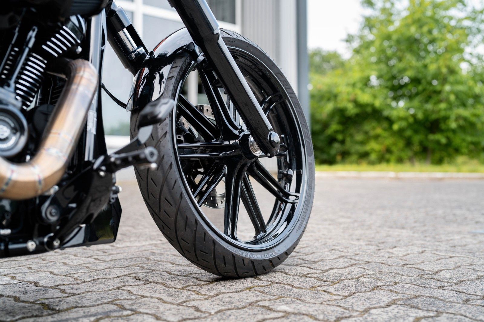 Fahrzeugabbildung Harley-Davidson FXBRS Breakout 114 cui - Kesstech BTC Gangster