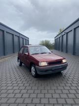 Opel Corsa 1.2 Hatchback mit Oltimergutachten - Opel aus 1993