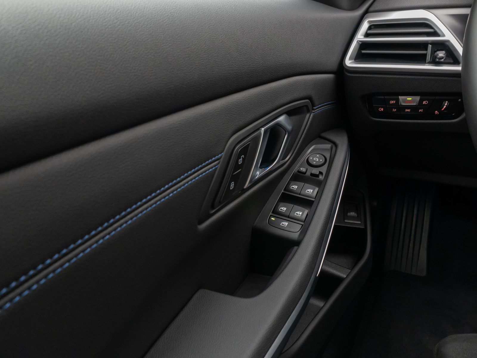 Fahrzeugabbildung BMW 320i xD M Sport 360°HUD DAB HiFi Stop&Go Komfort