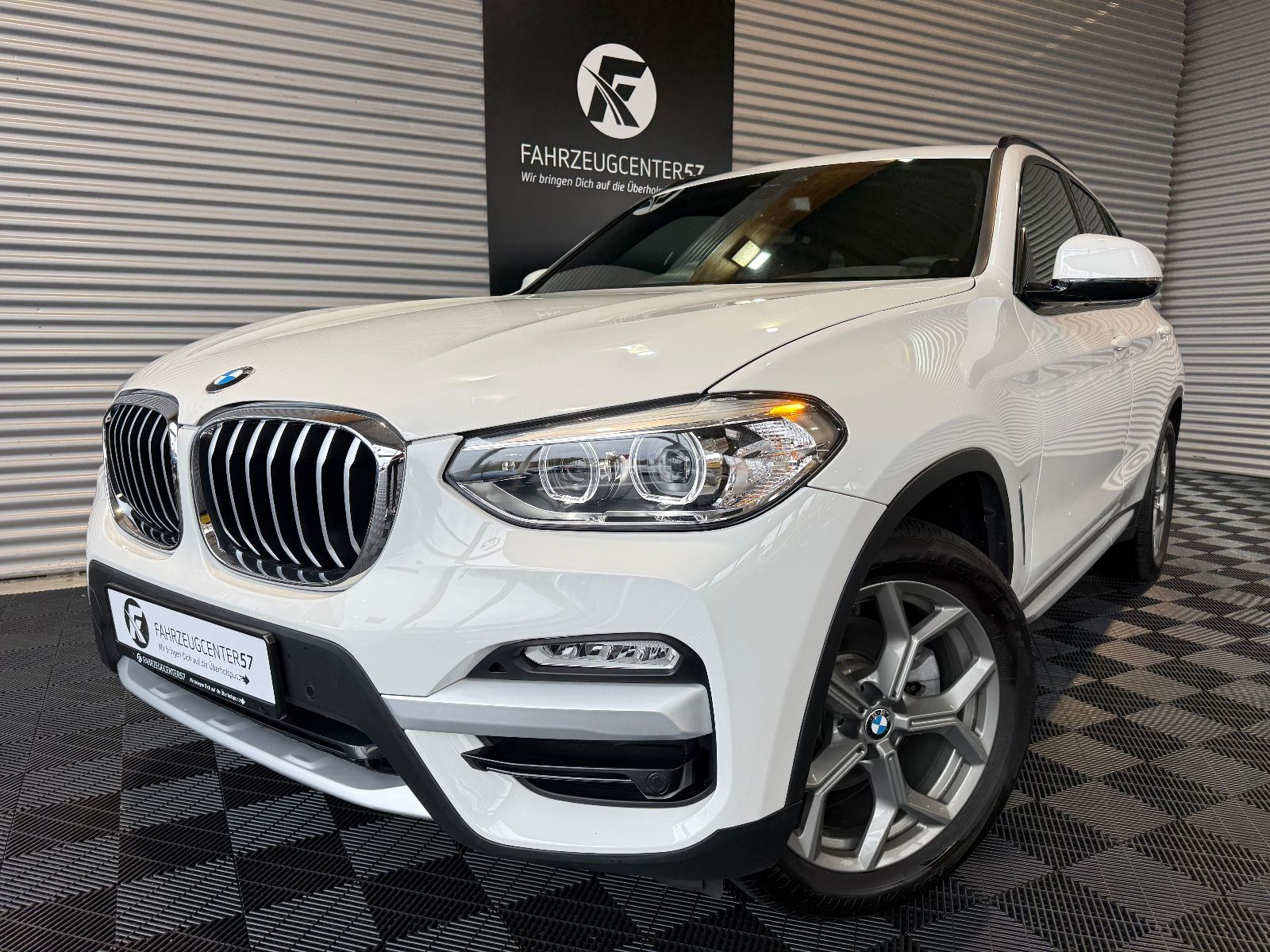 BMW X3 sDrive30i xLine/RFK/CARPLAY/LED/NAVI foto 1