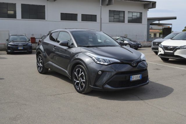 Toyota TOYOTA C-HR 1.8 Hybrid E-CVT Trend