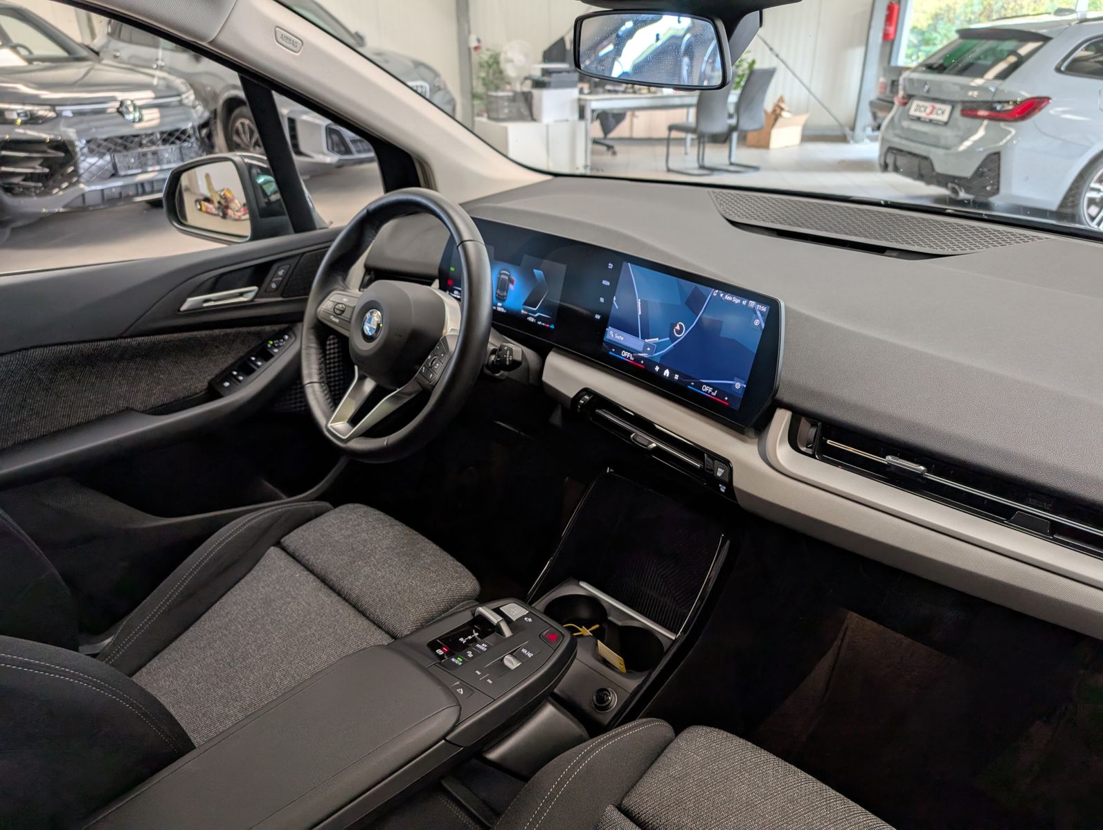 Fahrzeugabbildung BMW 218 Active Tourer i Travel-Pake LED Cam Pano AHK