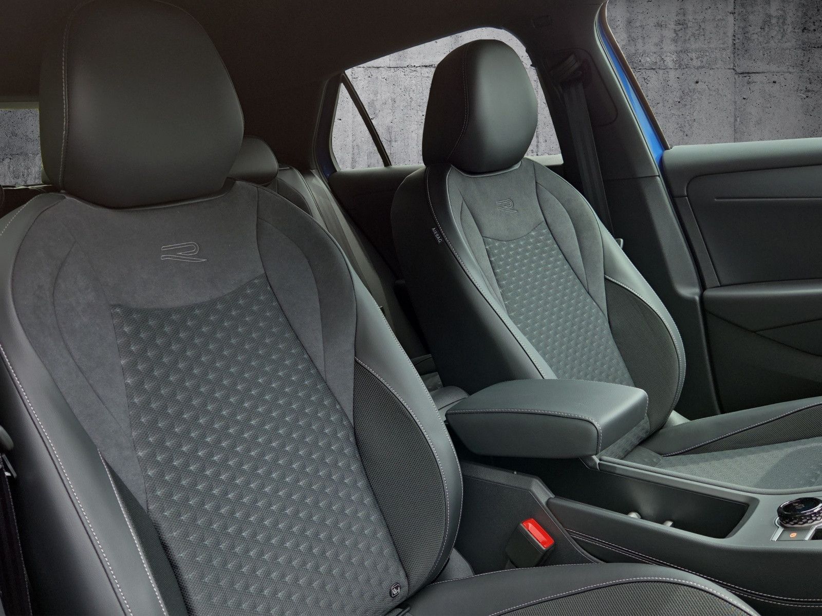 T-Roc neu R-Line 1.5 eTSI OPF DSG RFK AHK