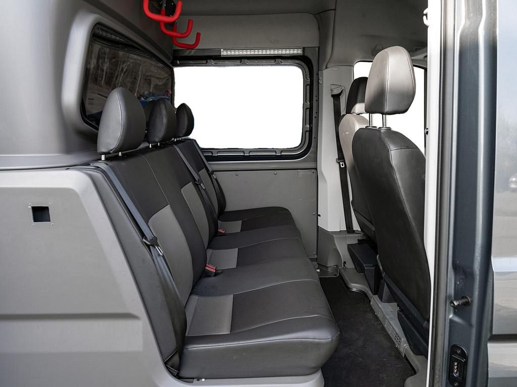 Fahrzeugabbildung Volkswagen Crafter 35 2.0 TDI PLUS MIXTO L2H2 AHK KAMERA