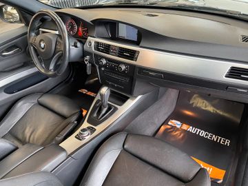 BMW Touring 330d xDrive *PANO*NAVI*PDC*SZHZ*LEDER*