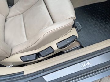 BMW Z4 Coupe 3.0 | 2 Hand | Leder | Bi-Xen | M-Paket