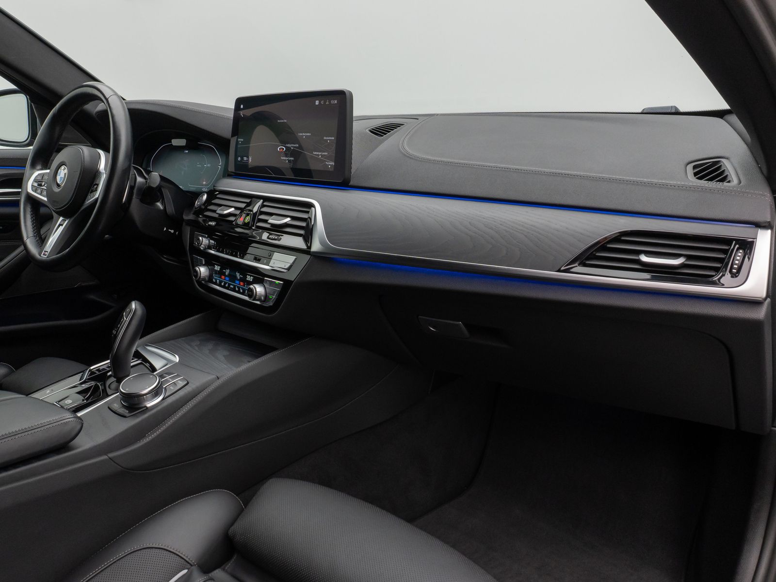 Fahrzeugabbildung BMW 540d xD M Sport Pro Laser Kamera HUD DAB H/K 20"