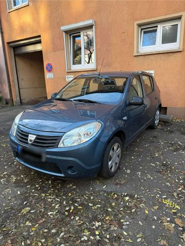 Dacia/TÜV Neu/Klima/Anhängerkupplung/8 Reifen