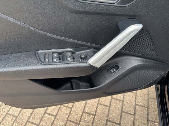 Q2 1.0 30 TFSI sport Navi+AZV abnehmbar+PDC