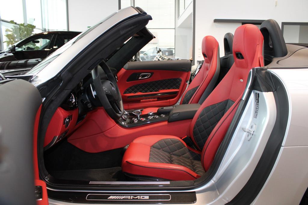 Mercedes-Benz SLS AMG