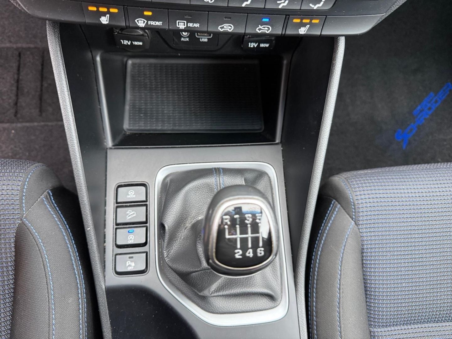 Fahrzeugabbildung Hyundai Tucson 1.6 Benzin Rückfahrkamera Sitzheizung Kli