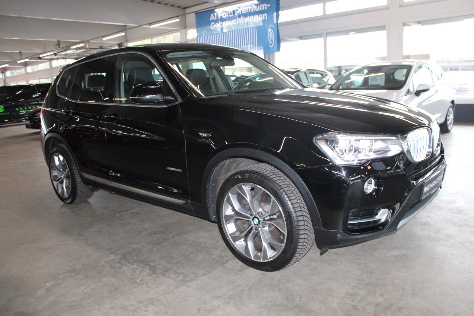 Fahrzeugabbildung BMW X3 xDrive28i xLine Aut. AHK HUD LEDER STDHZ uvm.
