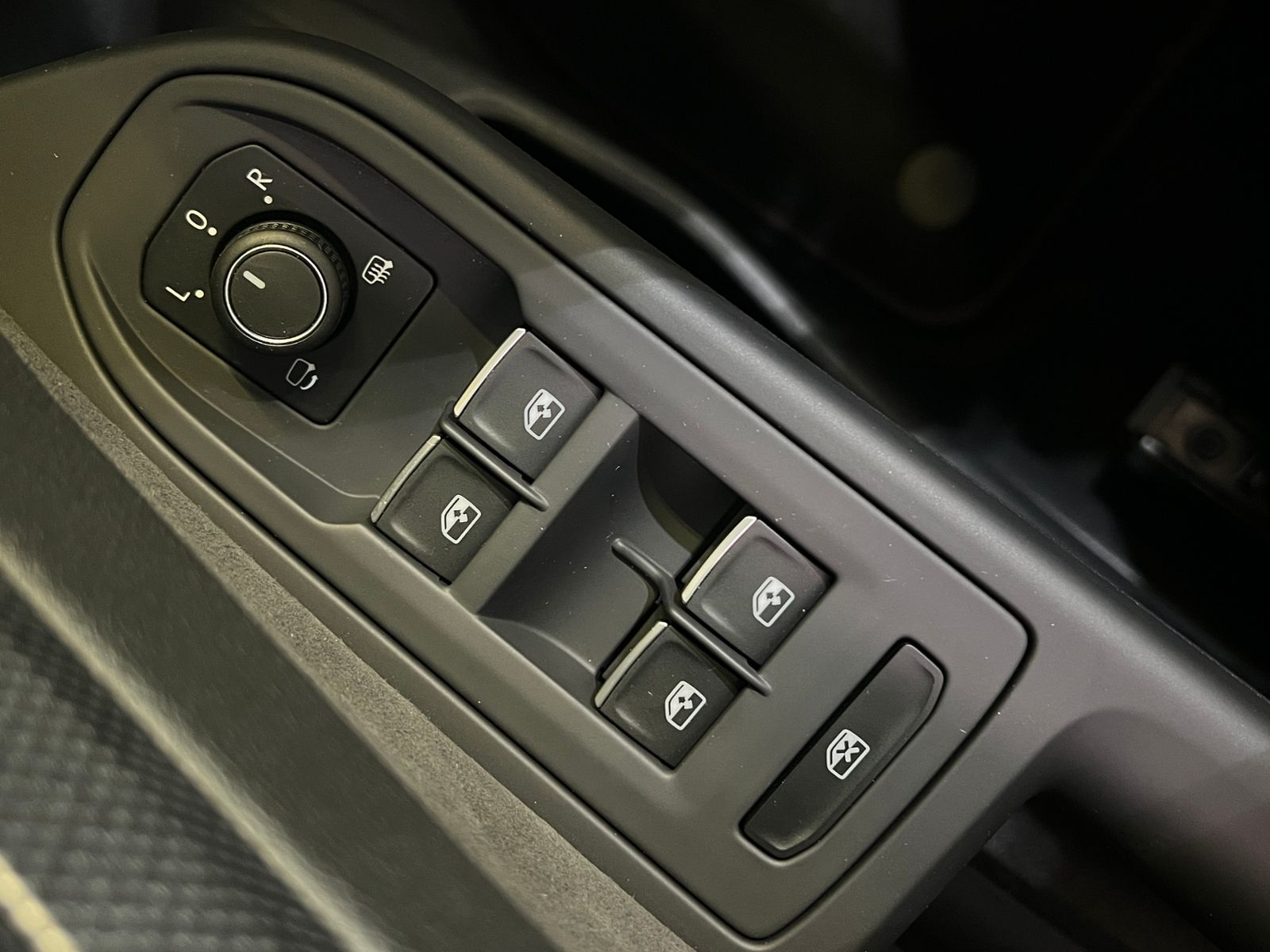 Fahrzeugabbildung Volkswagen Golf VIII GTI 2.0 TSI DSG *AHK, LED, Black Style