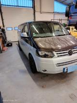 Volkswagen T5 Caravelle - Volkswagen T5: Firmenfahrzeug