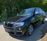 BMW X4 M40 M40i - - schwarze BMW X4 M40