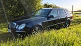 Mercedes-Benz Mercedes- Benz E280 T- Modell - Mercedes-Benz E 280 mit Benzin-Antrieb: Kombi