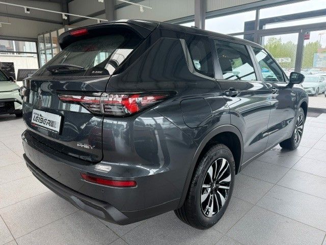 Mitsubishi Plug-in Hybrid Outlander - Bild 7