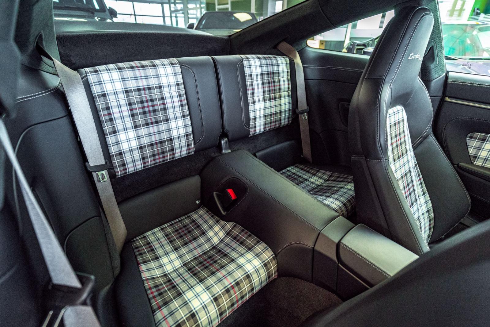 Porsche 911 Turbo 50 Jahre*Carbondach*Heritage*Burm*360°