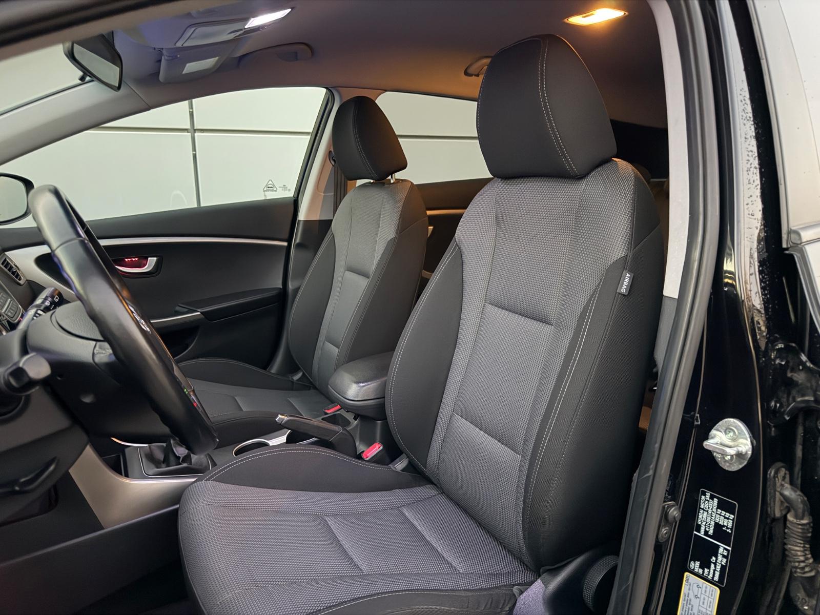 Hyundai i30 2014 — photo 8