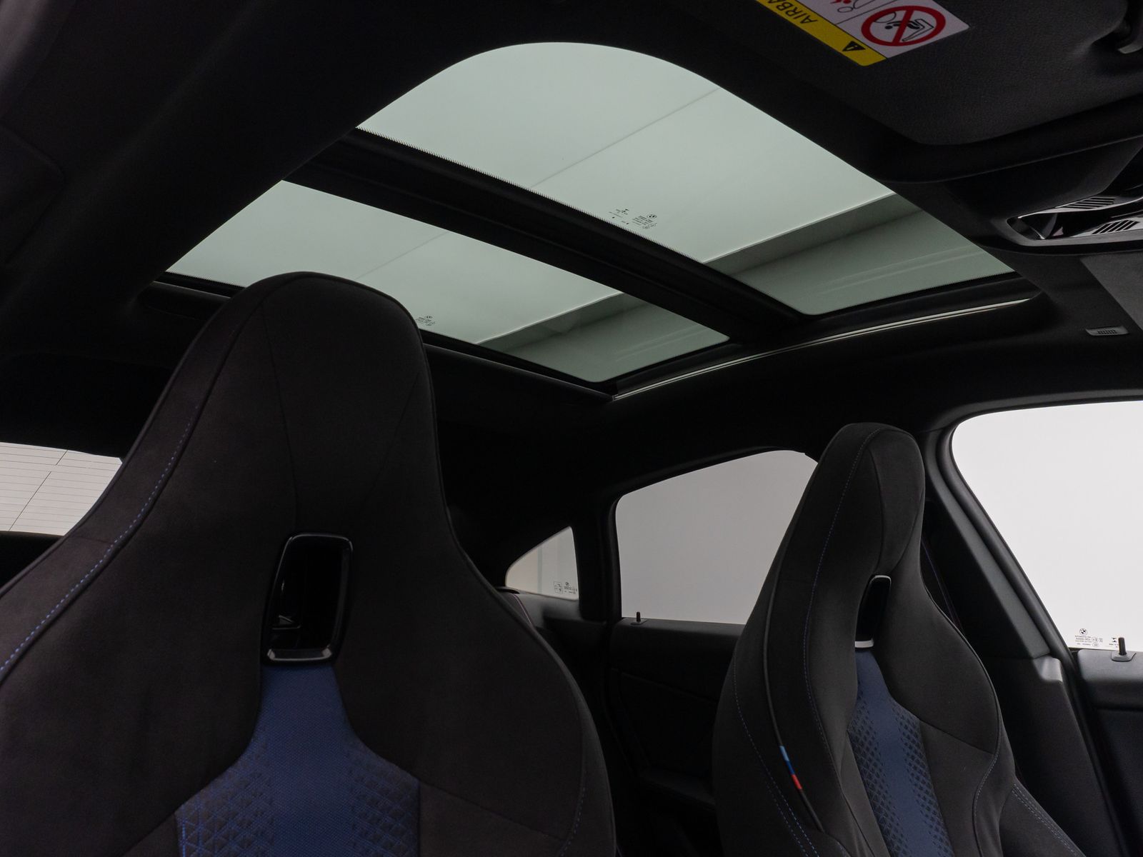 Fahrzeugabbildung BMW 220i Gran Coupé xDr M Sport Panorama Kamera H/K