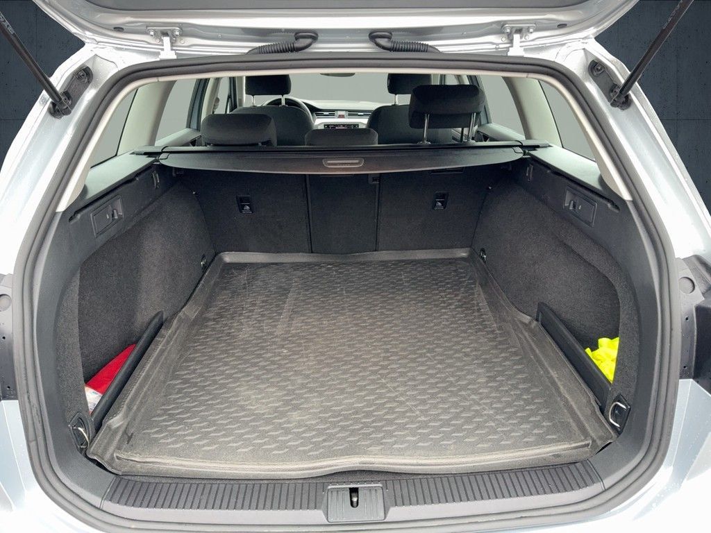 Volkswagen Passat Variant - Bild 15