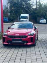 Kia Stinger Gt mit Bastuck Klappen Auspuff... - Kia Stinger aus 2023