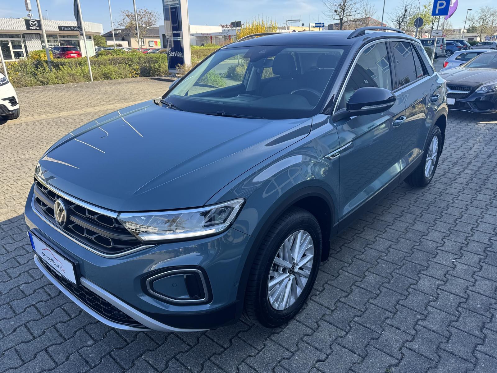 Volkswagen T-Roc 1.5 TSI 7-DSG Life ACC LED Navi Kam PDCv+h