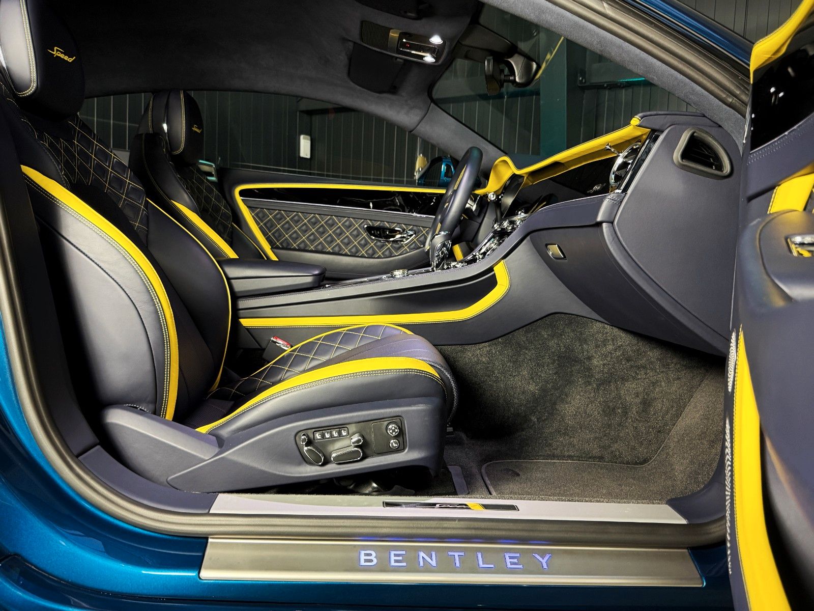 Fahrzeugabbildung Bentley Continental GT 6.0 W12 Speed Mulliner